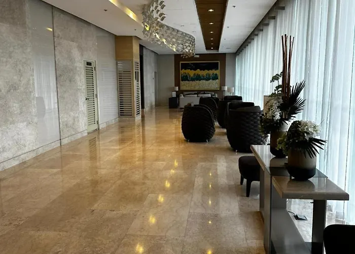 Hotel Mall Of Shore 3 Near Airport T123